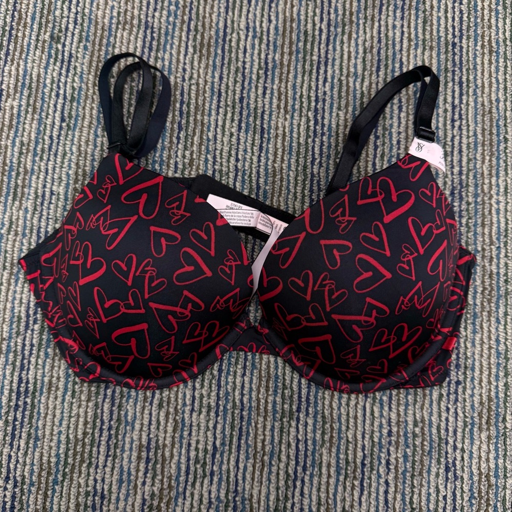 Victoria Secret Sexy Tee Smooth Push Up Bra